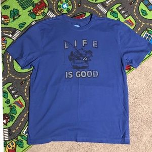 Life is good men’s large t shirt boat lounge fish